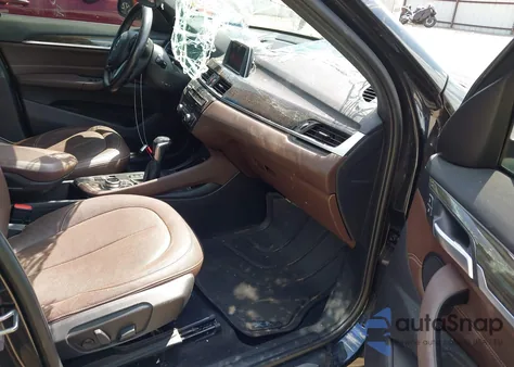 2017 BMW X1 xDrive28I z USA, uszkodzony, nr VIN WBXHT3Z31H4A52403